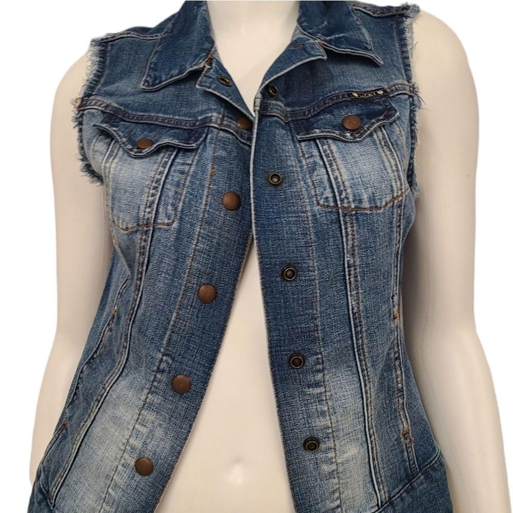 Lucky Brand Distressed Denim Vest Size XS - Picture 2 of 6